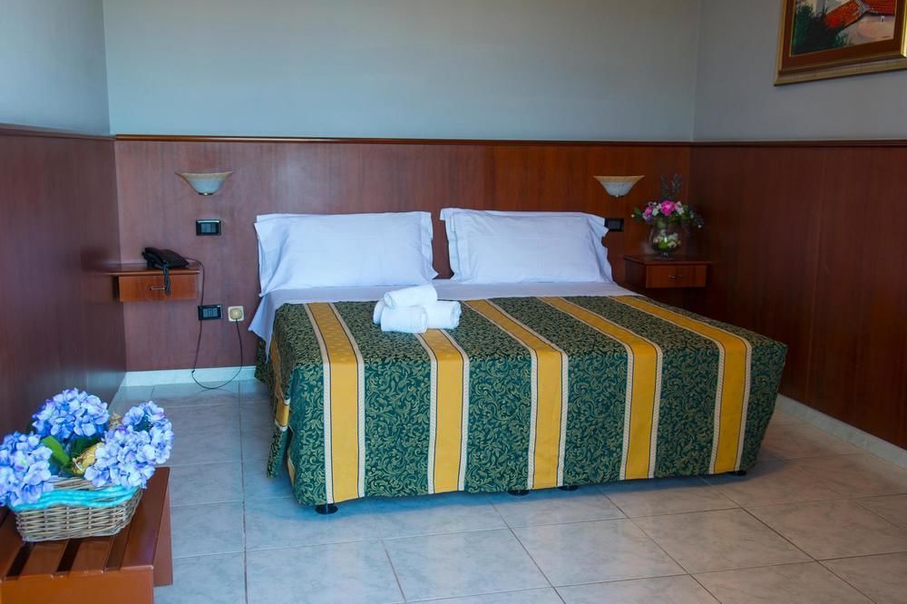 Hotel Dei Pini Porto Empedocle Ngoại thất bức ảnh