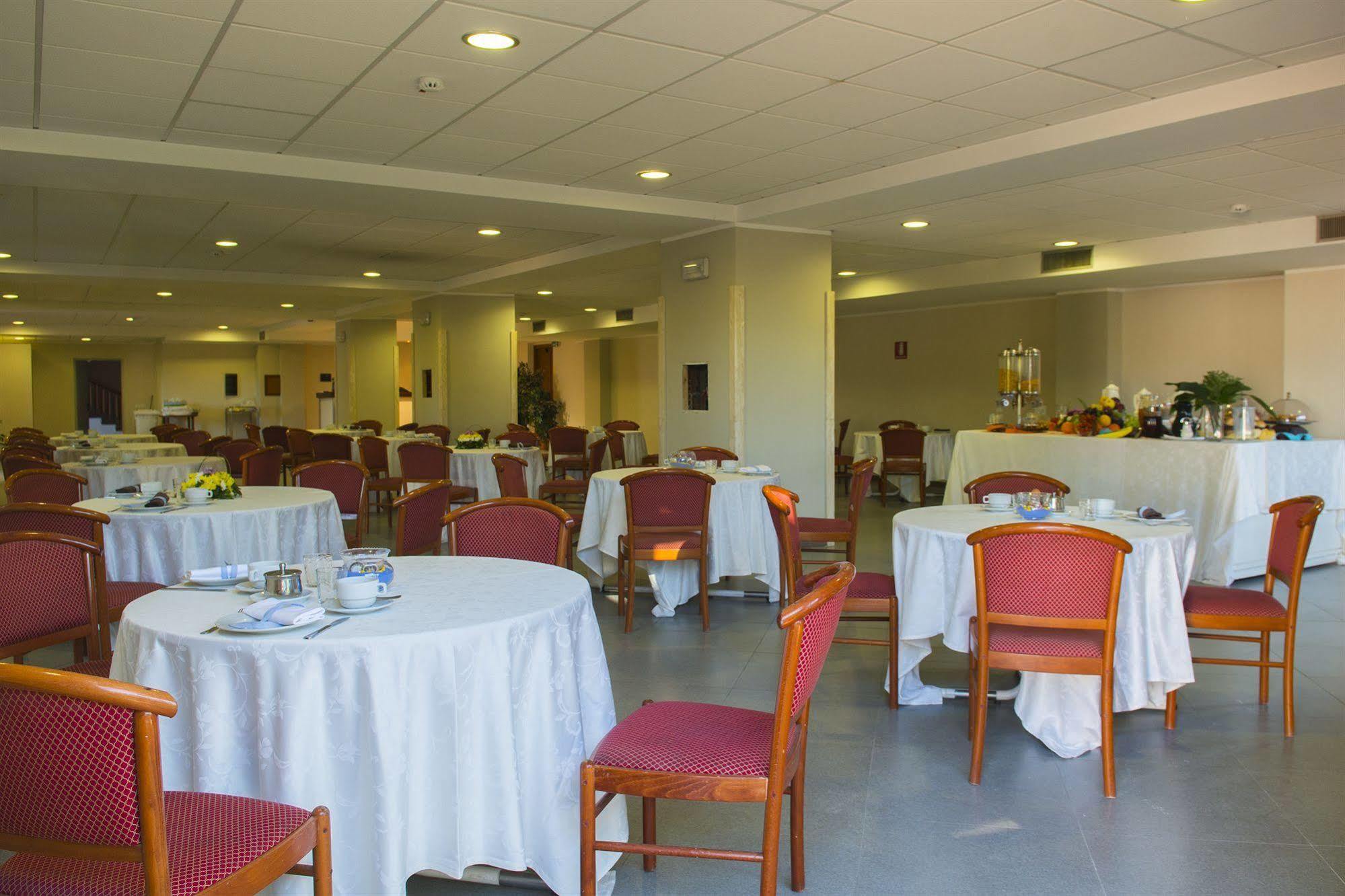 Hotel Dei Pini Porto Empedocle Ngoại thất bức ảnh