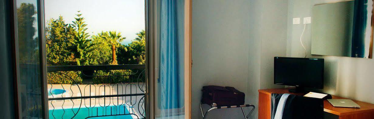 Hotel Dei Pini Porto Empedocle Ngoại thất bức ảnh